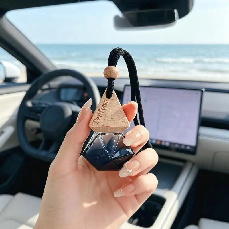 Refillable Glass Car Aromatherapy Diffuser Bottle 8ml Pendant Aromatherapy Diffuser Bottle Richie's