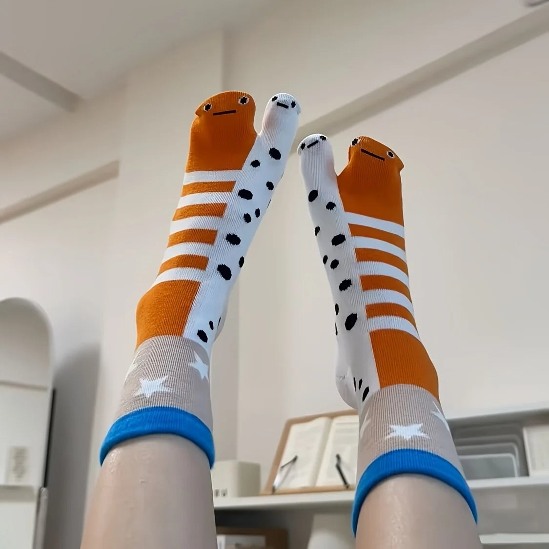 Women's Split-Toe Mid-Calf Socks – Cute Abstract Knit Design Split-Toe Socks Richie's