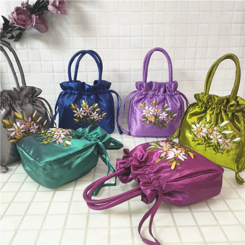 Women Embroidery Flower Cosmetic Bag – Ethnic Mini Purse & Pouch Cosmetic Pouch Richie's