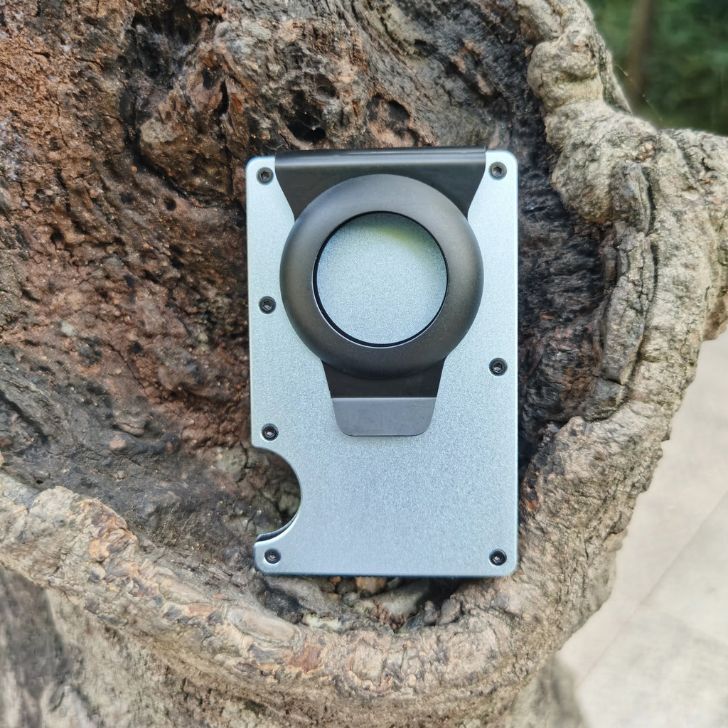 Zeeker Men's Metal Wallet | AirTag Bracket & RFID Blocking