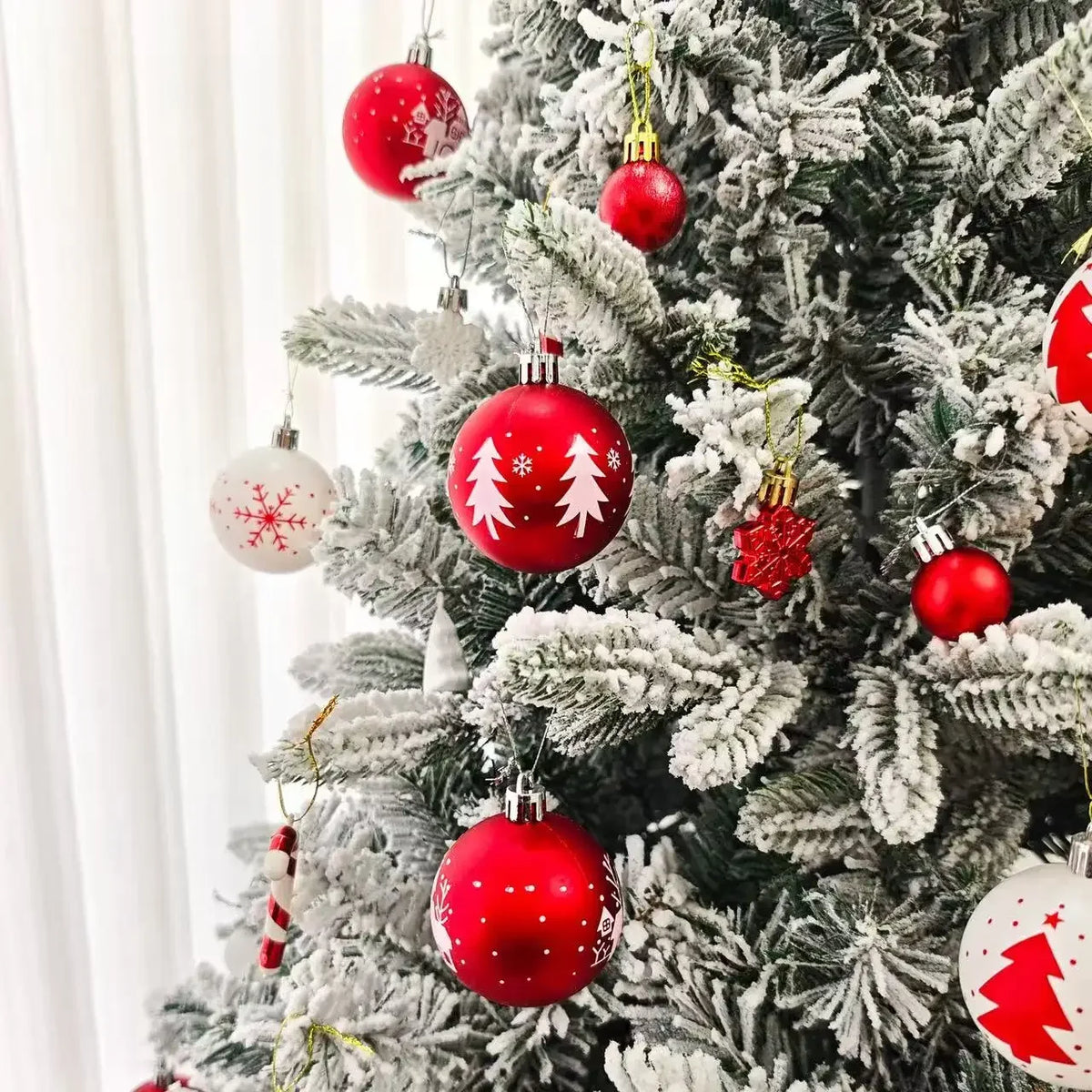 Polka Dot Glitter Christmas Ball Ornament Set – Red & White Christmas Ornament Set Richie's