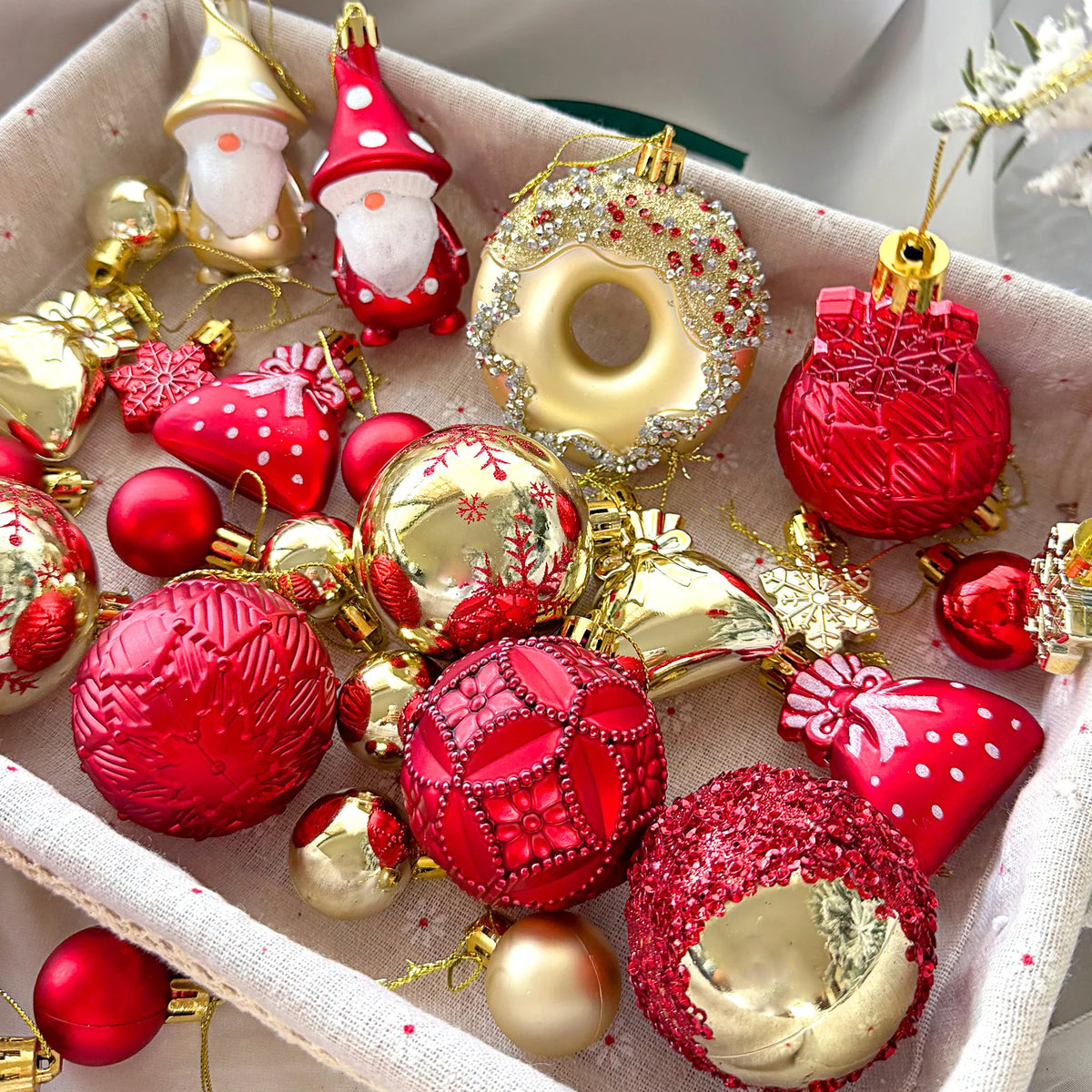 60-Piece Red & Gold Christmas Ornaments – Snowflake Set Christmas Ornament Set Richie's
