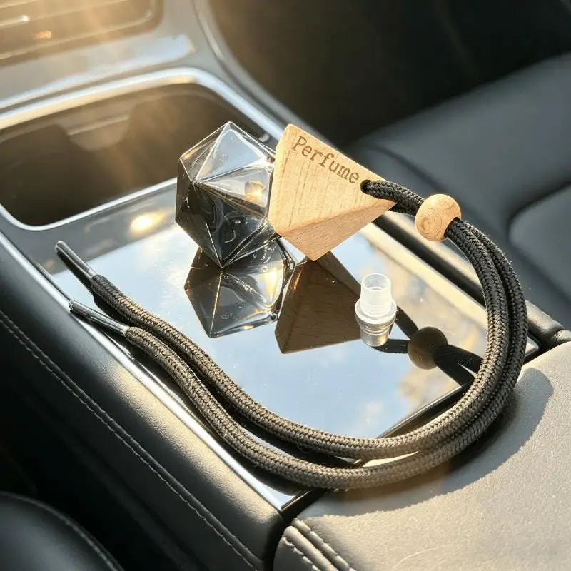 Refillable Glass Car Aromatherapy Diffuser Bottle 8ml Pendant Aromatherapy Diffuser Bottle Richie's