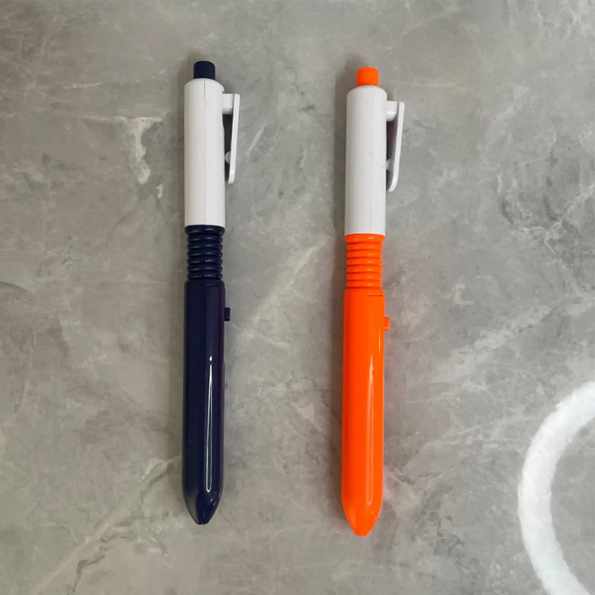 Squirt Pen Prank Water Spray Pen – Fun Gag Gift & School Toy Prank Gag Toy Richie's