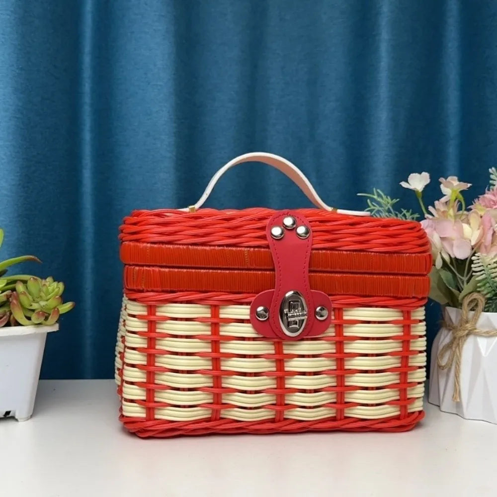 Rattan Woven Basket with Lid – Gift & Storage Basket Woven Storage Basket Richie's Red 22x18x15cm