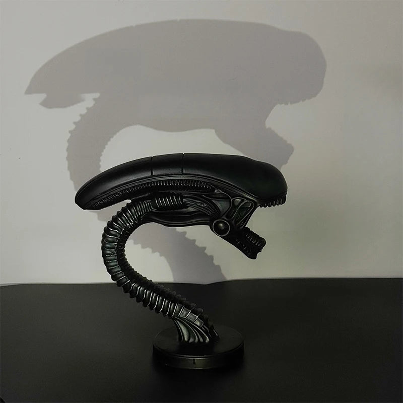 Alien Creature LED Desk Lamp – Resin Novelty Night Light Decor Novelty Desk Lamp Richie's