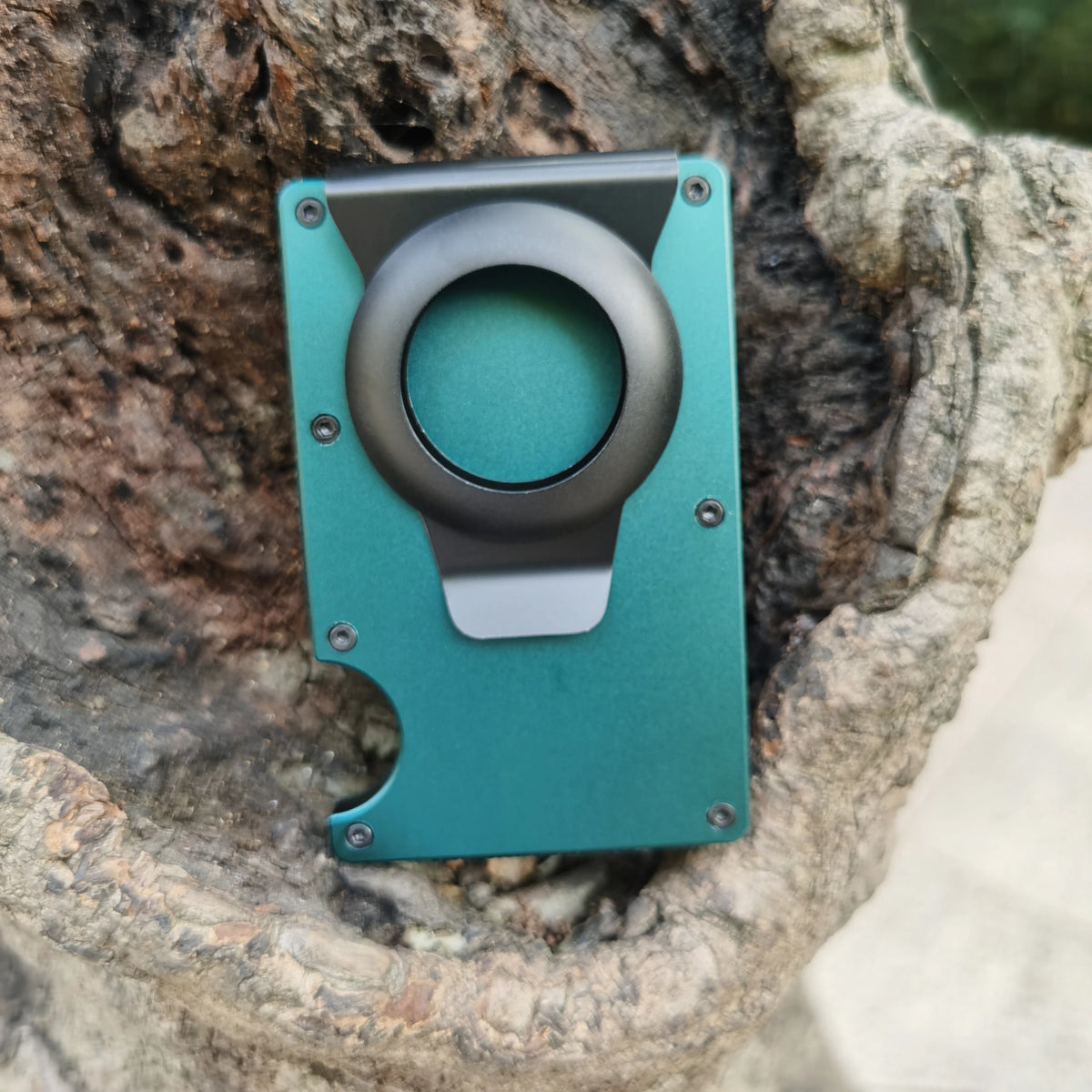 Zeeker Men's Metal Wallet | AirTag Bracket & RFID Blocking
