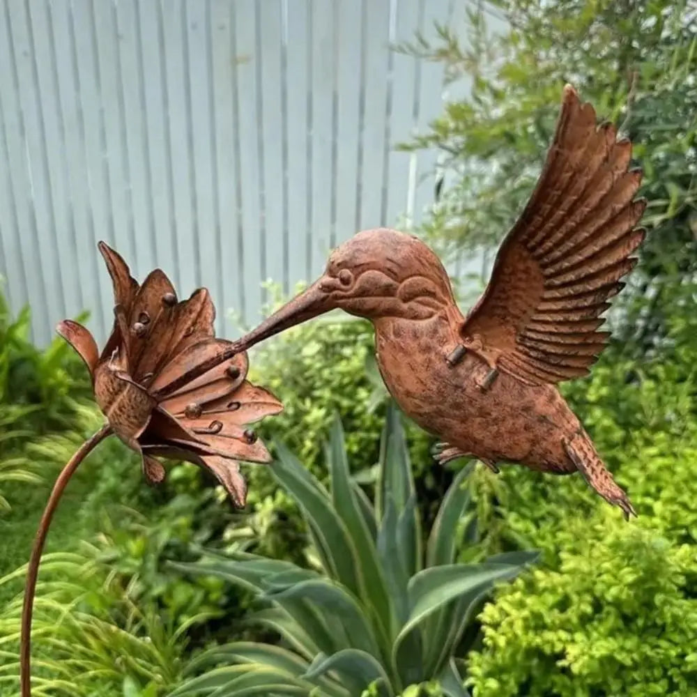 Rusty Metal Hummingbird Garden Stake – 3D Iron Sculpture Garden Stake Sculpture Richie's