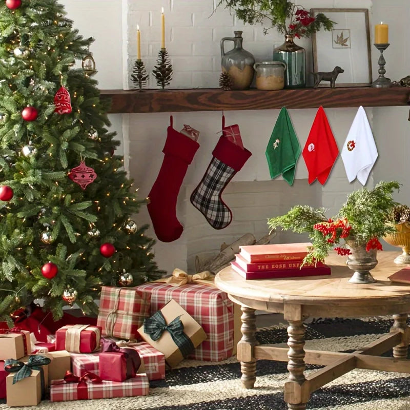 Christmas Towel & Bath Towel Set – Festive Red Holiday Gift Holiday Towel Set Richie's