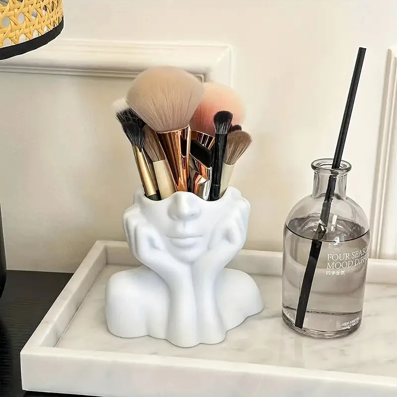 Face-Shaped Makeup Brush Holder | Minimalist Desk Organizer Makeup Brush Holder Richie's