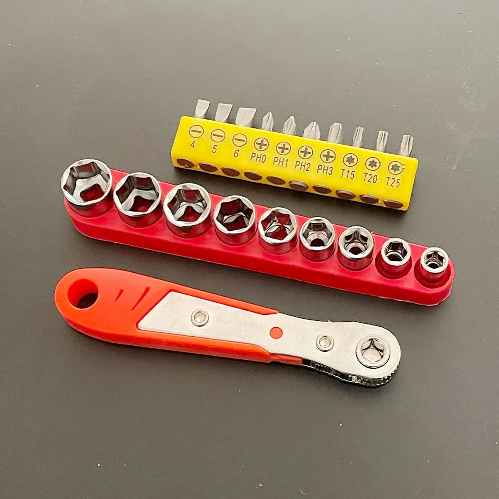 Right Angle Ratchet Screwdriver Set + 10pc S2 Steel Bits Ratchet Screwdriver Set Richie's Silver