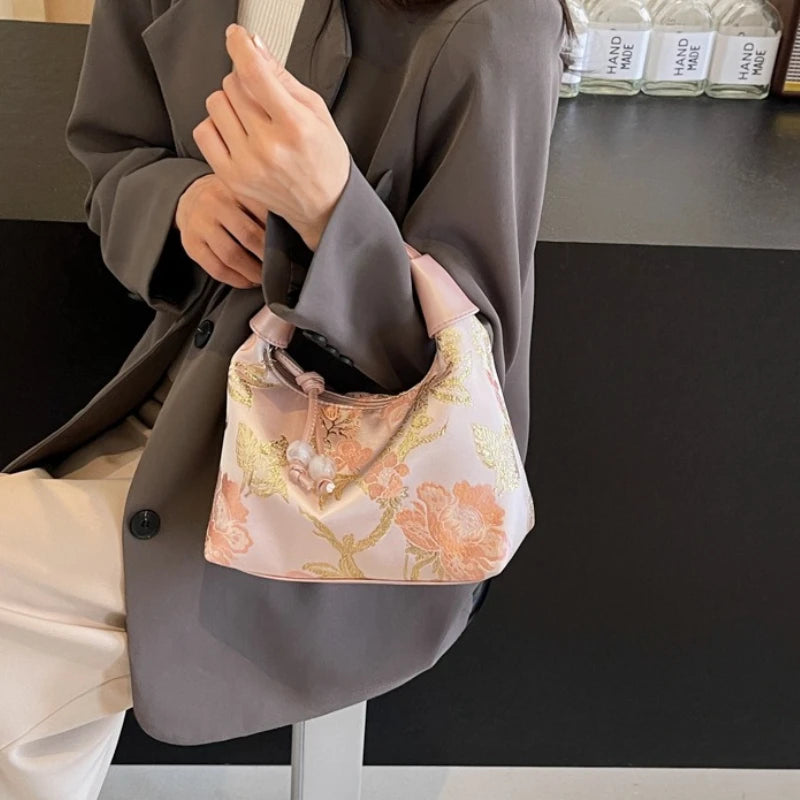 Chinese Embroidered Canvas Crossbody Bag – Hanfu Party Purse Embroidered Crossbody Bag Richie's