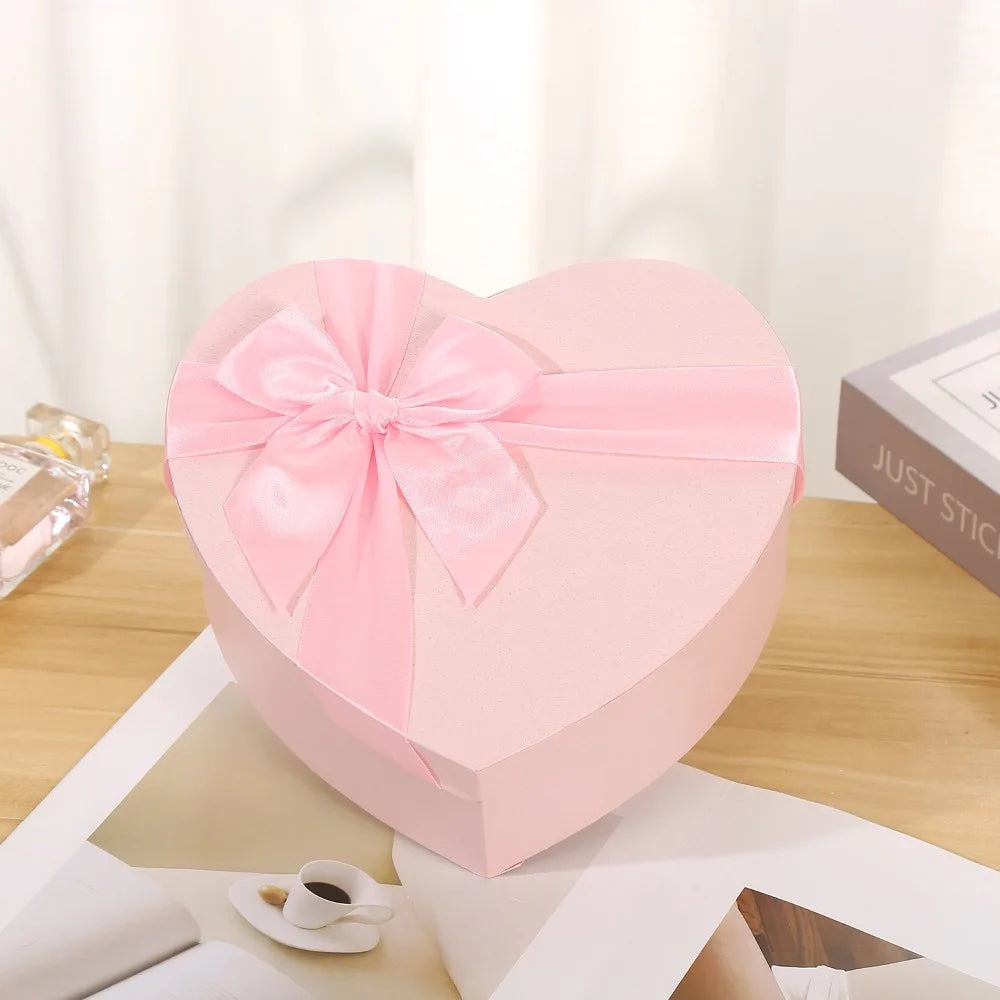 Heart-Shaped Kraft Paper Gift Box with Red Bowknot | 3 Sizes Gift Box Richie's Pink M