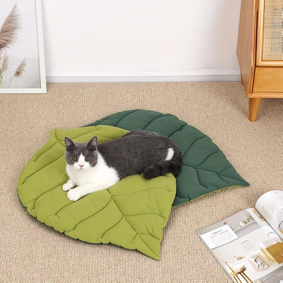 Leaf-Shaped Pet Mat – Washable Chew-Resistant Bed for Cats & Dogs Pet Sleep Mat Richie's