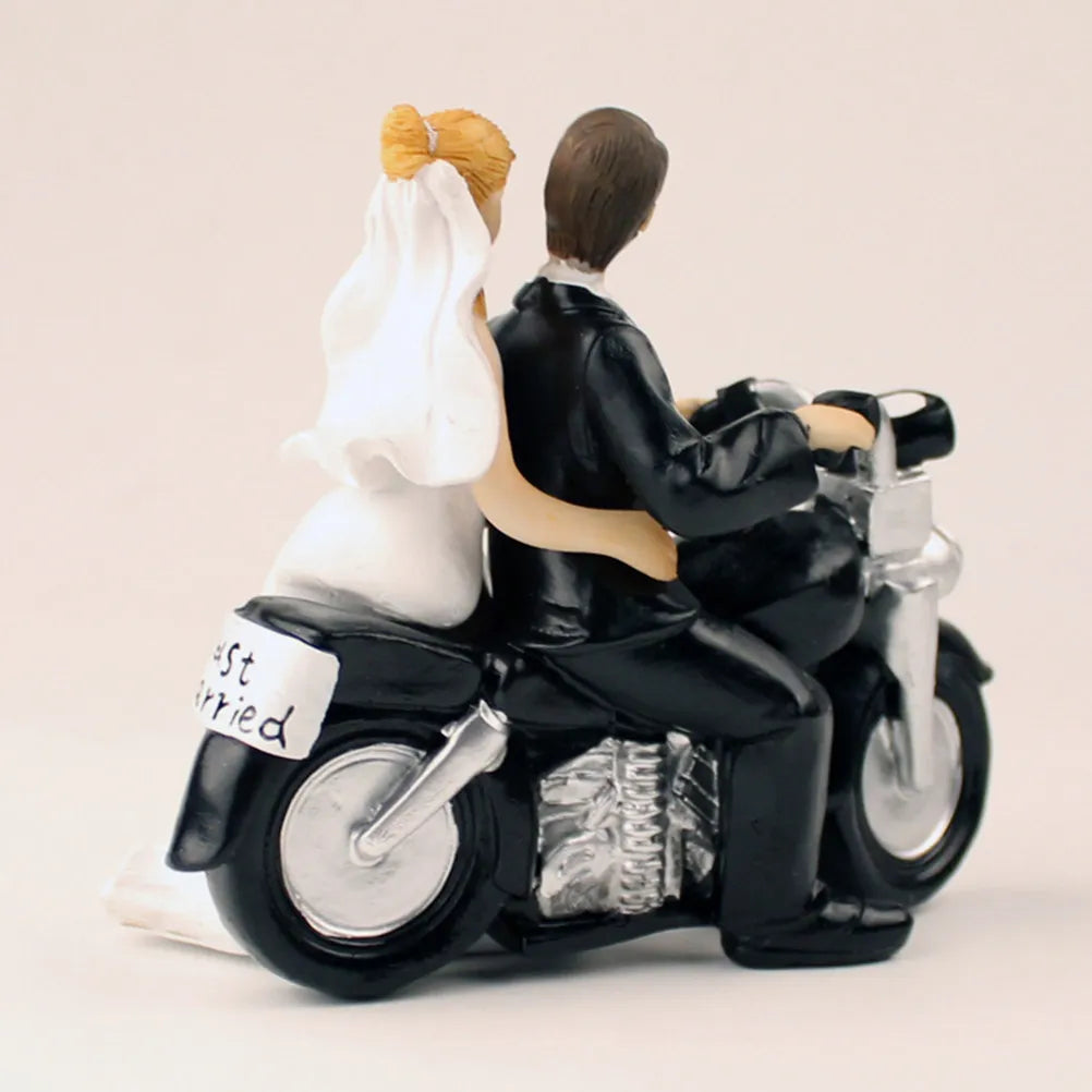 Wedding Cake Topper Bride & Groom Resin Couple Figurine Wedding Cake Topper Richie's