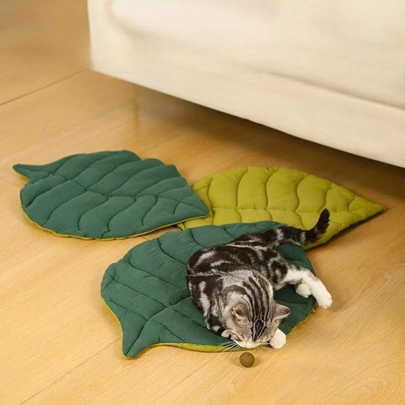 Leaf-Shaped Pet Mat – Washable Chew-Resistant Bed for Cats & Dogs Pet Sleep Mat Richie's