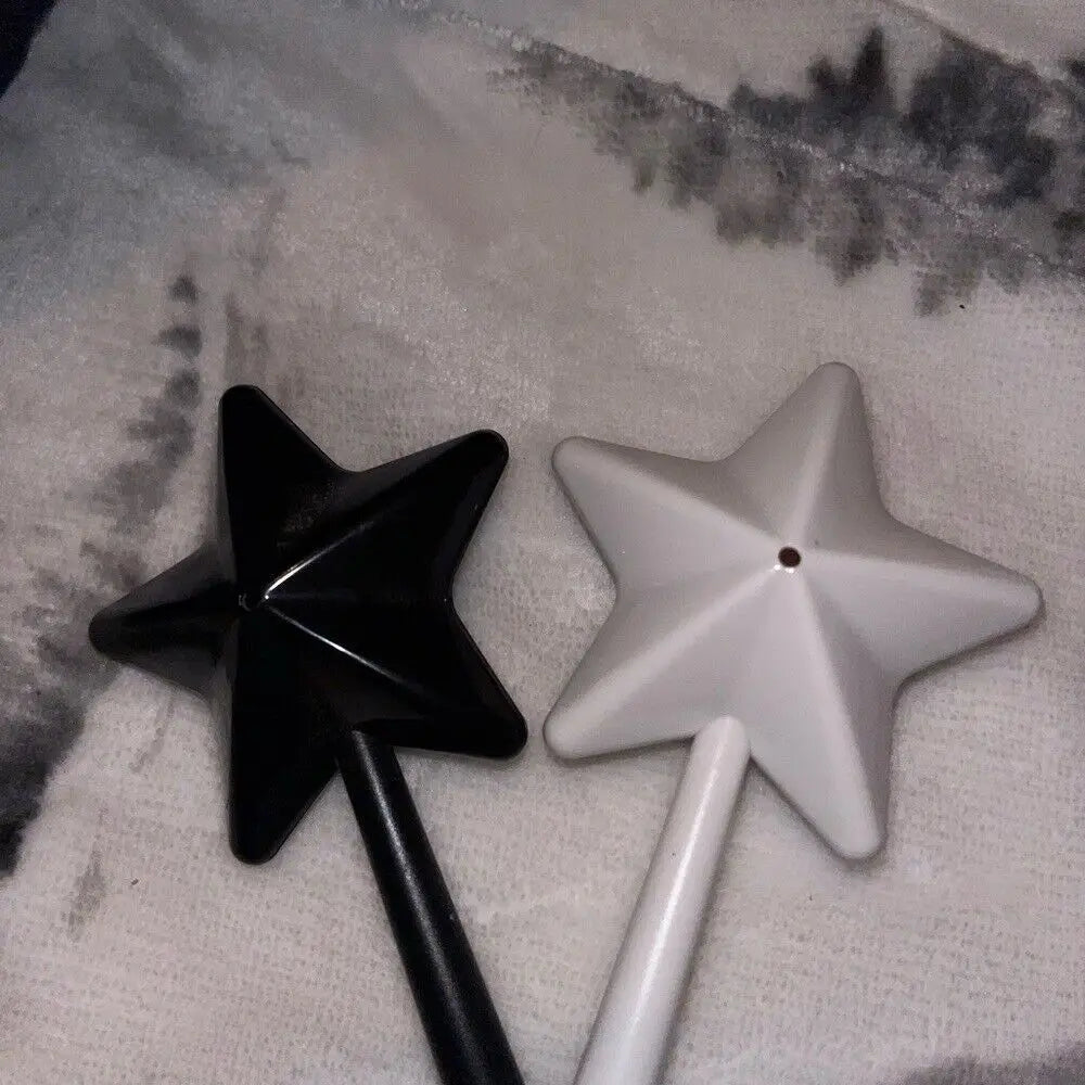 Magic Wand Salt & Pepper Shakers – Star Design Condiment Set Salt & Pepper Shaker Richie's