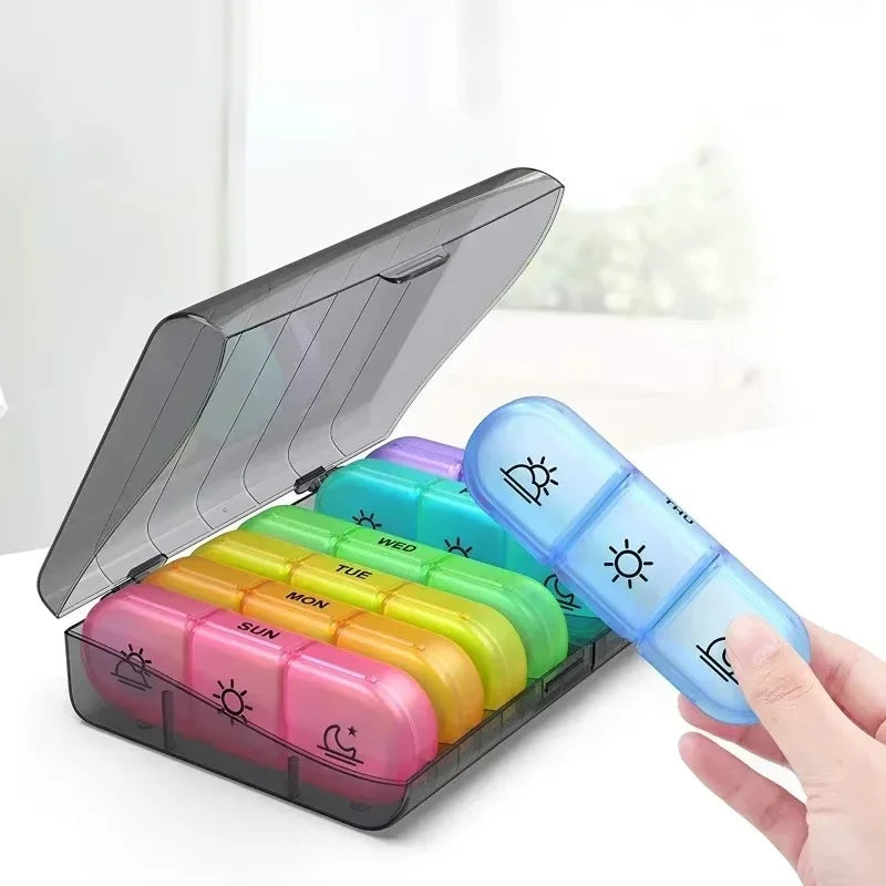 7-Day Weekly Pill Organizer – Portable Travel Pillbox Weekly Pill Organizer Richie's