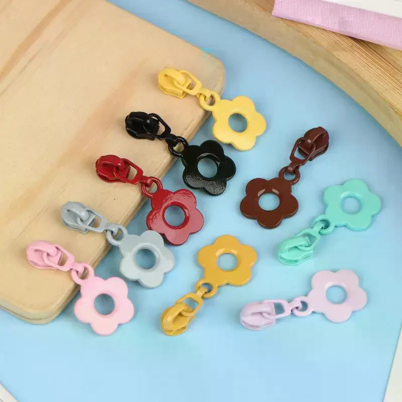 6-Color Flower Zipper Pulls for #3 Nylon Zippers – 10 Pcs Sewing Zipper Pulls Richie's