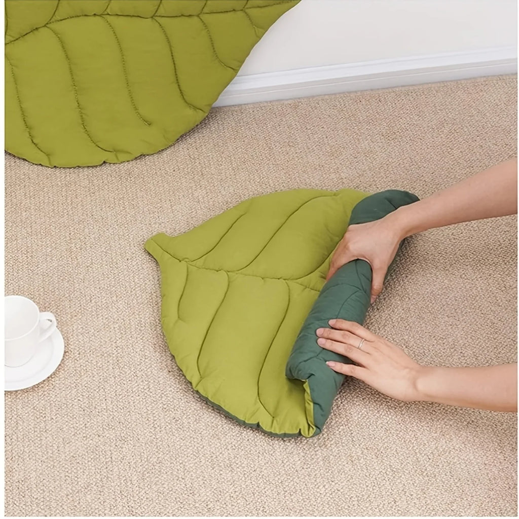 Leaf-Shaped Pet Mat – Washable Chew-Resistant Bed for Cats & Dogs Pet Sleep Mat Richie's