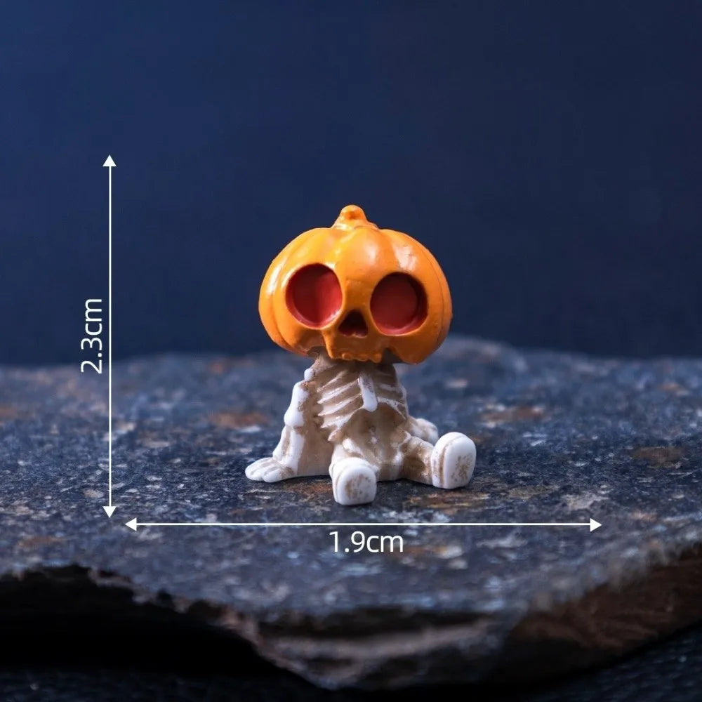 8-Piece Halloween Miniature Figurines – Pumpkin Ghost Skull Set Halloween Figurine Set Richie's