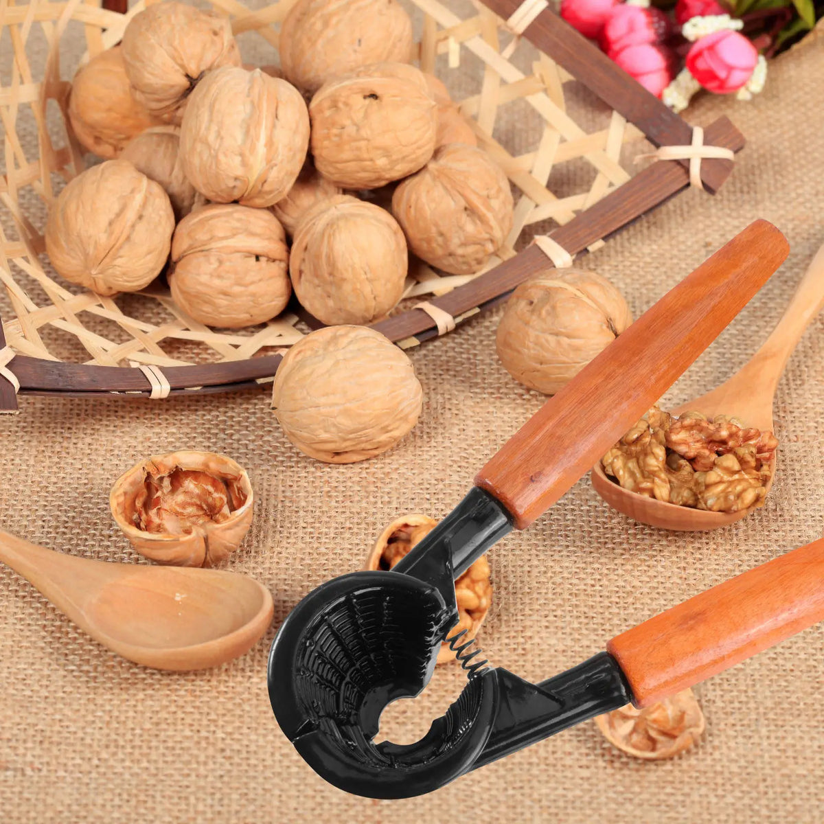 Wooden Handle Aluminum Alloy Nut Cracker – Walnut & Pecan Nut Cracker Richie's