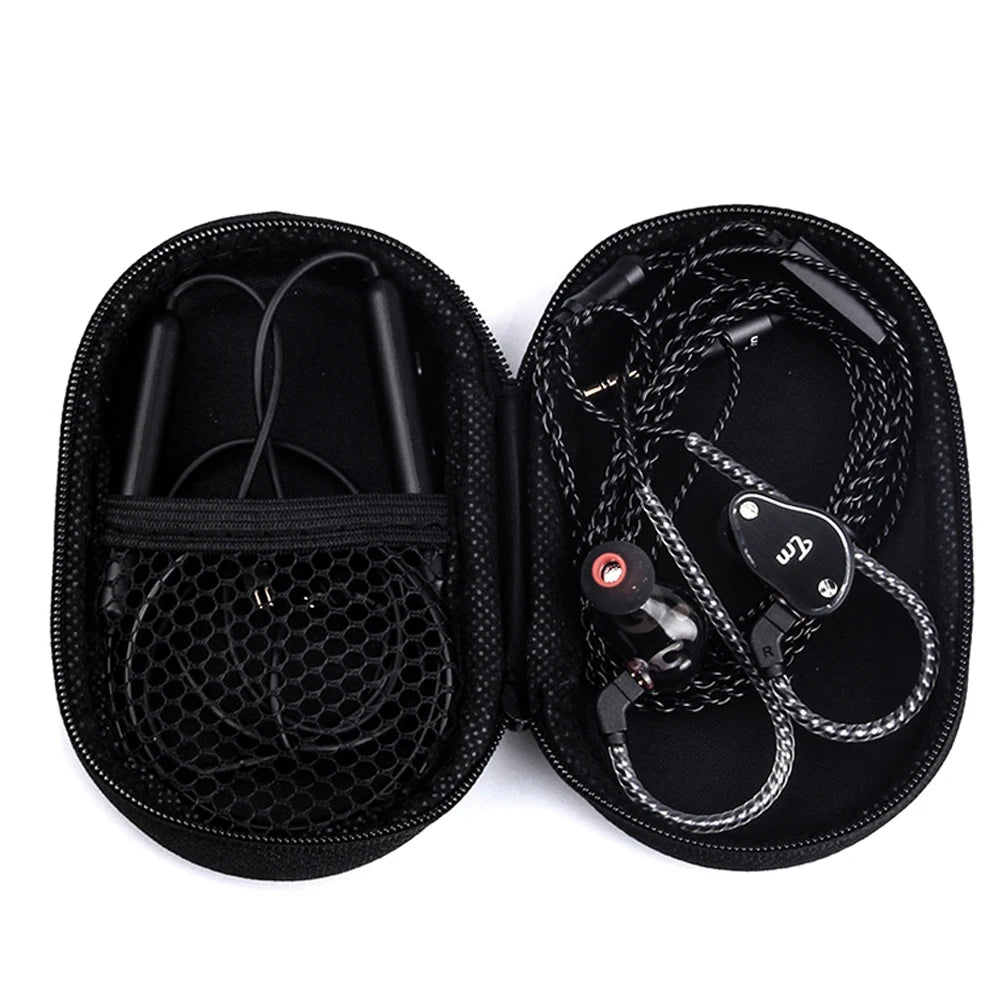 Mini Hard Earphone Storage Case – Earbuds, USB & Card Organizer Earphone Carrying Case Richie's