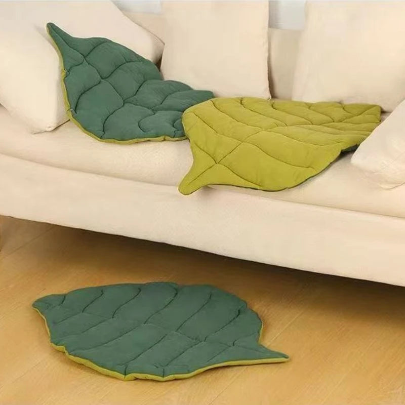 Leaf-Shaped Pet Mat – Washable Chew-Resistant Bed for Cats & Dogs Pet Sleep Mat Richie's