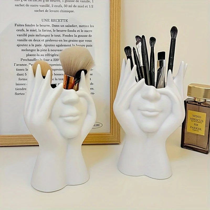 Hand-Shaped Makeup Brush Holder – Vanity Desk Organizer Makeup Brush Holder Richie's